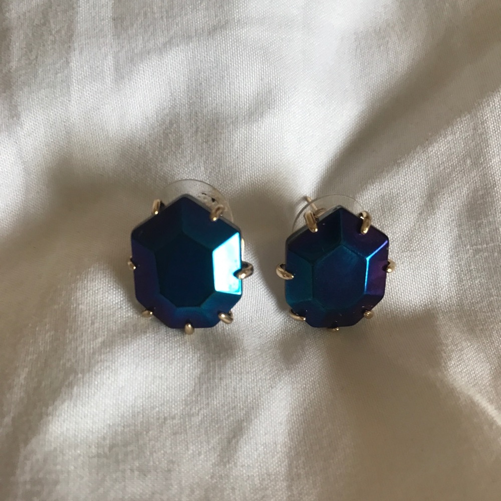 Stud Kendra Earrings